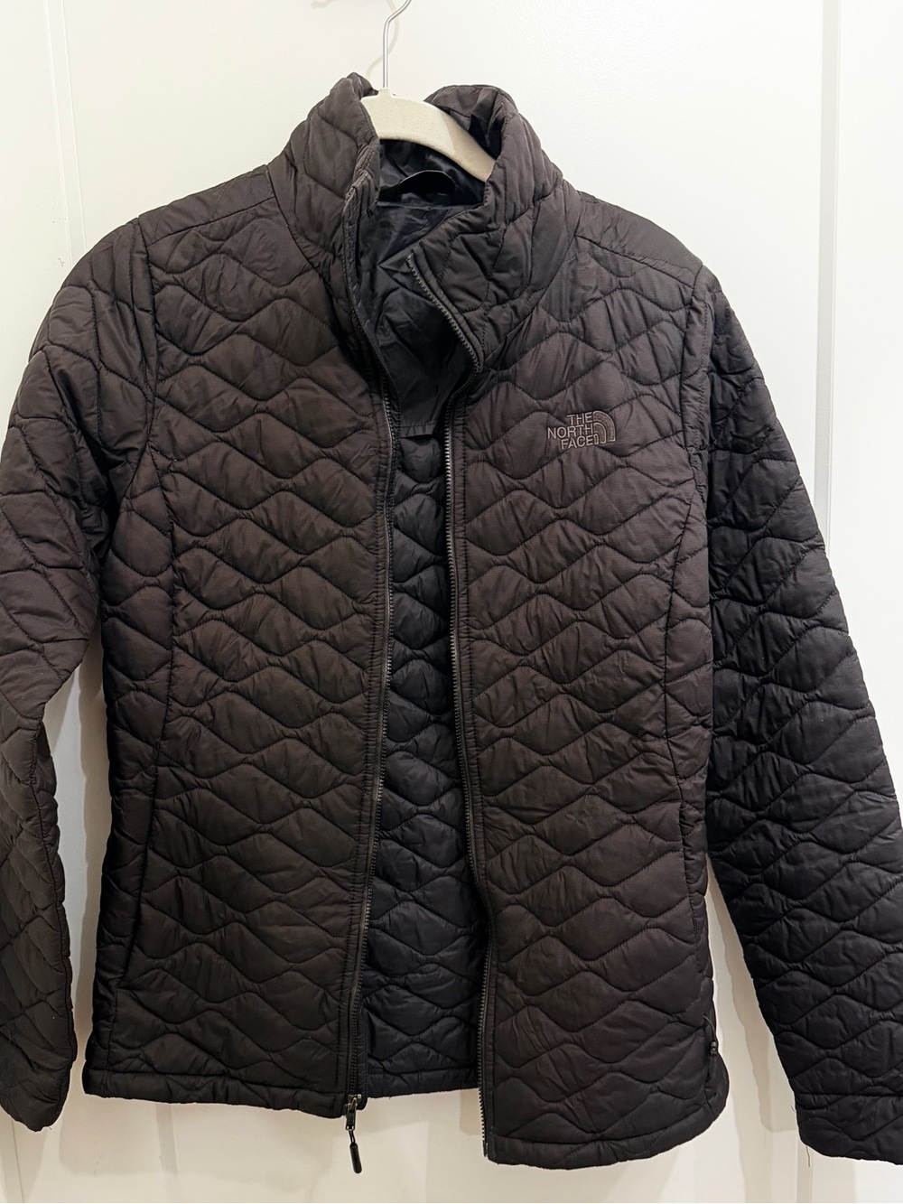 The North Face Women's Quilted Thermoball Jacket - Black